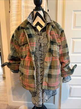 Plaid Faux-Fur Shacket Jacket in Olive & Pink